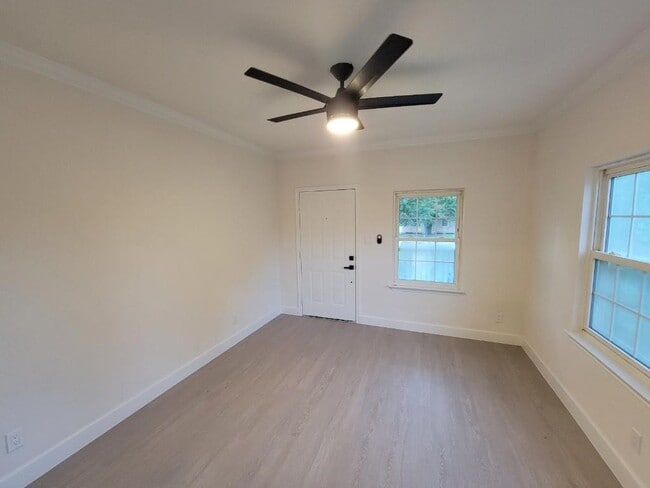 Photo - 4505 Kress St Unit A