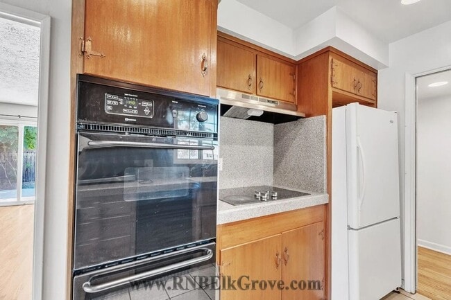 Photo - 4930 Bonniemae Way