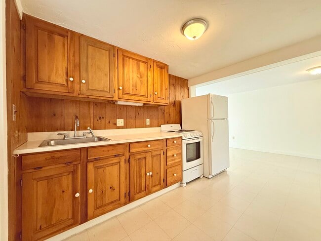 503 Tamworth Rd