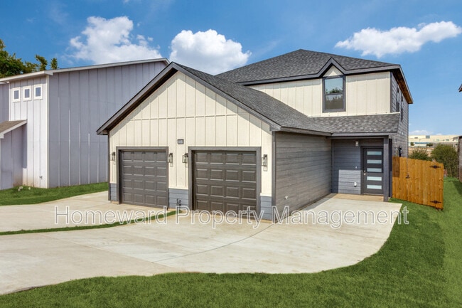 Building Photo - 8004 Julie Ave