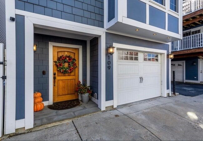 Photo - 109 Tudor St