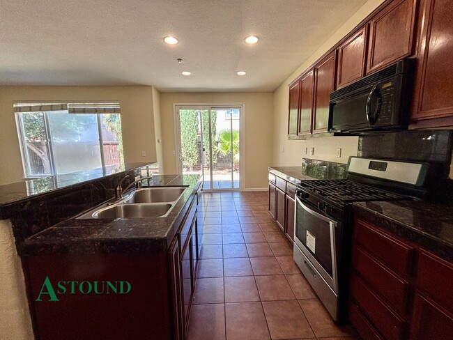 Photo - 1268 Picadilly Ln