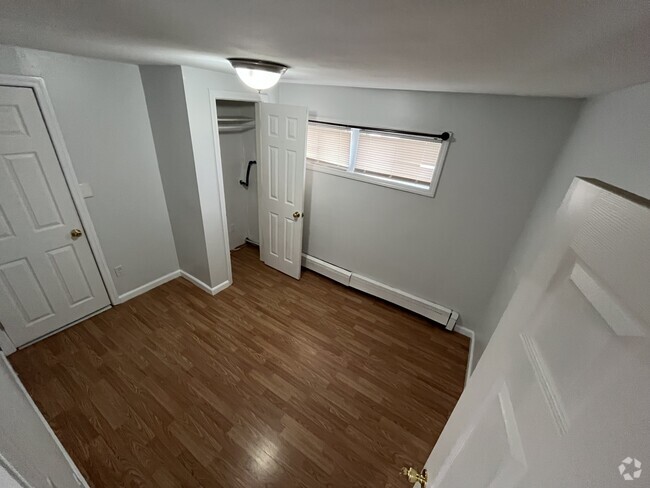 Building Photo - 23 Deville Dr Unit first floor Rental