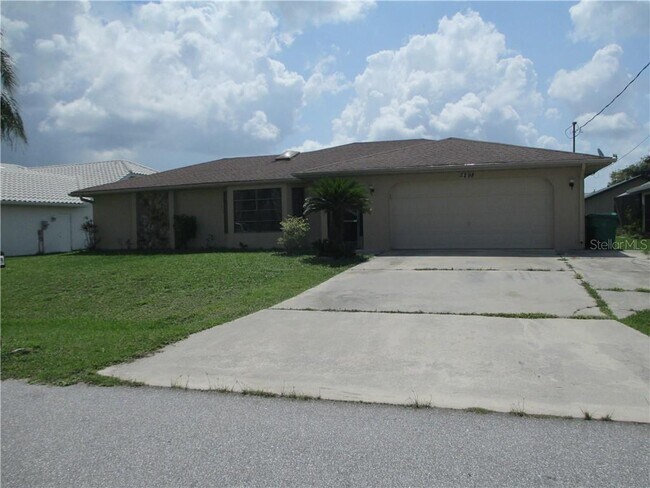 Photo - 5298 Forbes Terrace