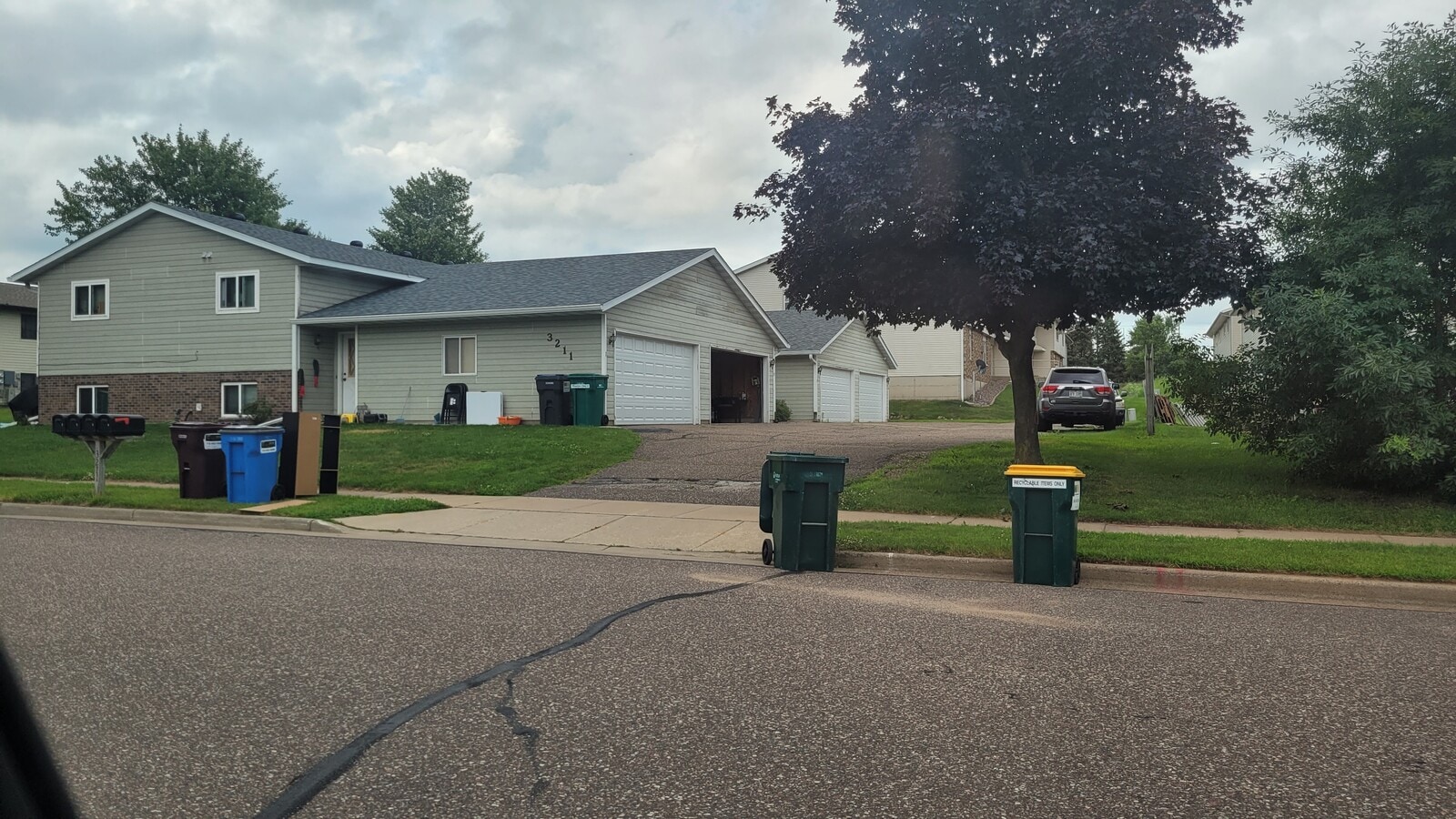 Photo - 3211 Oak Knoll Dr