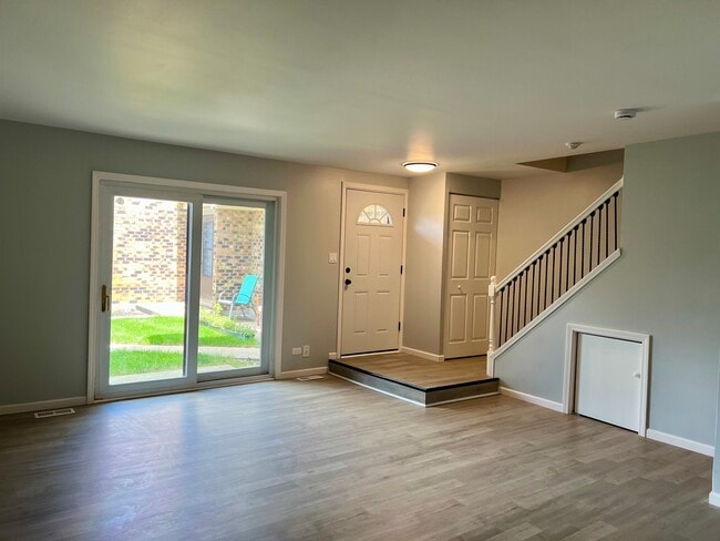 Photo - 7816 Woodward Ave