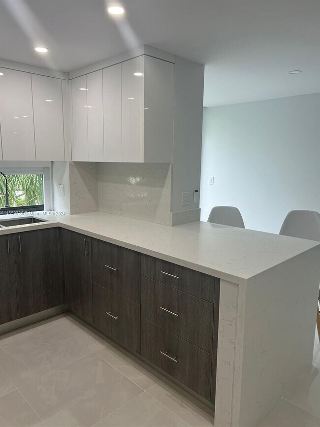 Photo - 16919 N Bay Rd Condo Unit 301