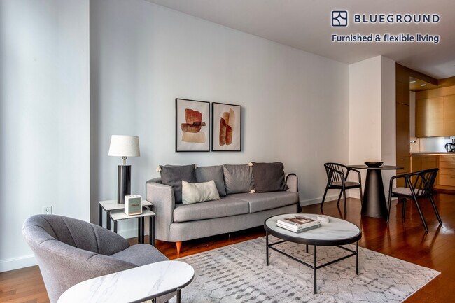 1600 Broadway-SI FL19-ID1333