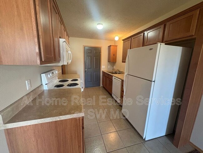 Photo - 1270 N Northwood Ave