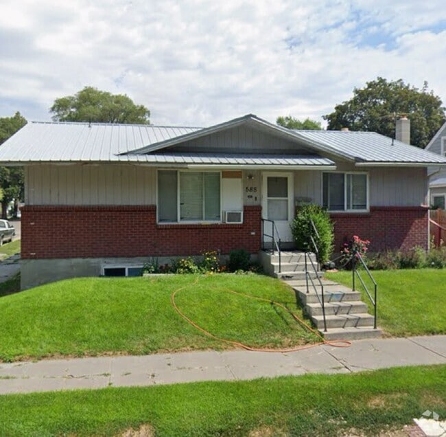 Building Photo - 588 L St Unit 588 1/2 Rental