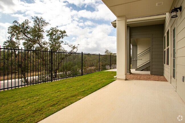 1BR, 1BA - 722SF