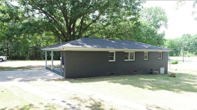 Photo - 67 Whispering Pnes Rd