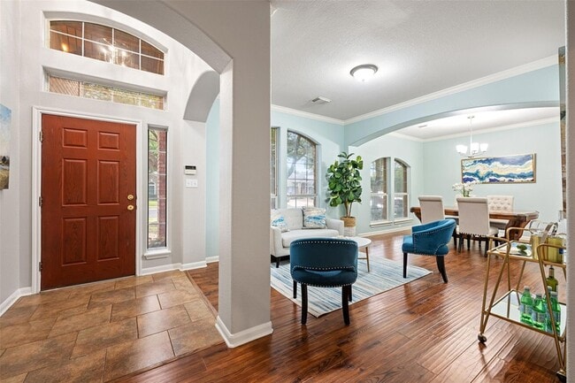 4435 Hunters Lodge Dr
