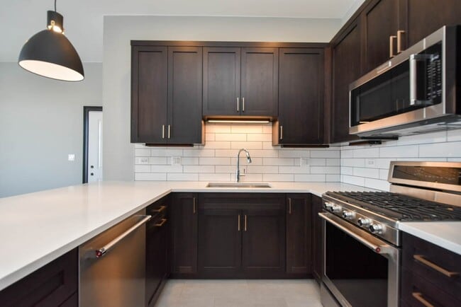 Photo - 4324 N Ashland Ave Unit J04P