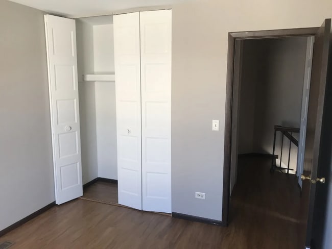 Photo - 310 Farmingdale Cir