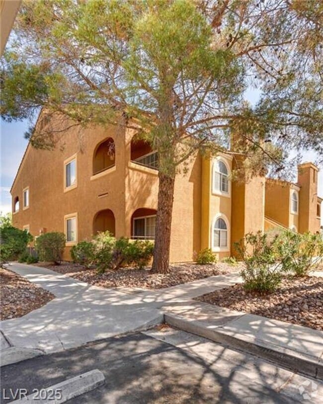Building Photo - Flamingo W 2 Bed 2 Bath Unit 2065 Rental