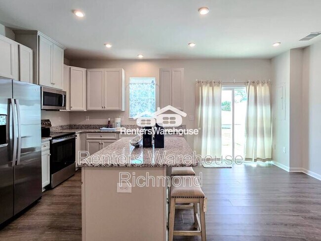 Photo - 823 Taylor Grn Wy