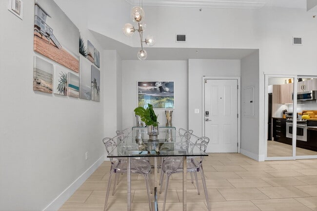 Photo - 600 S Dixie Hwy Unidad 141