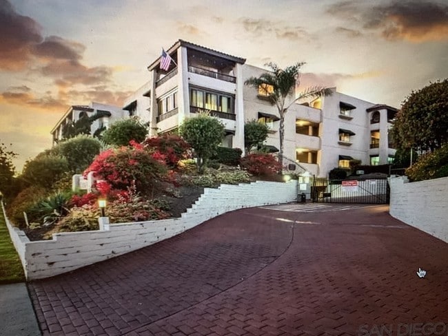 Photo - 2520 Clairemont Dr Unidad 309