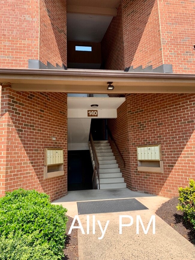 Photo - 140 Green Turtle Ln Townhome