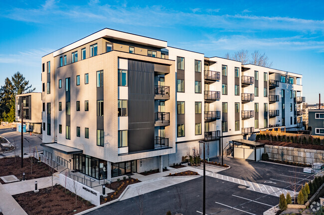 Building Photo - Marquam Heights Rental