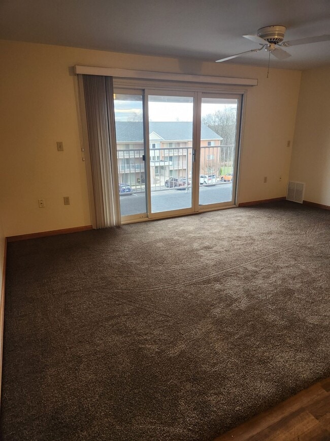 Photo - Building B Unit B10