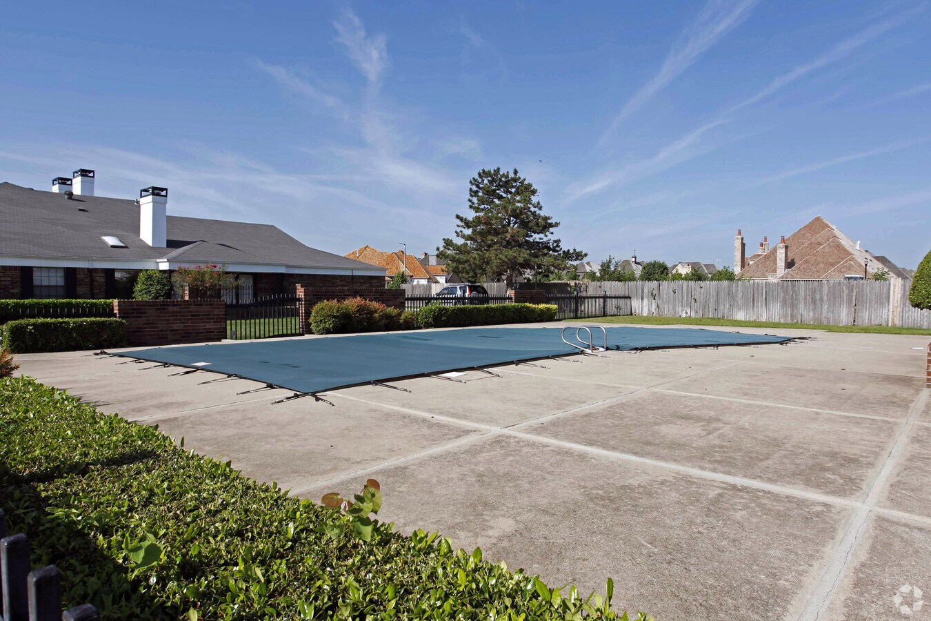 Photo - Huntington Apartments