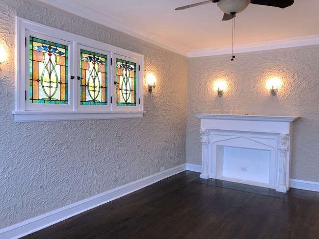 Photo - 2422 W Fullerton Ave Unit 2W