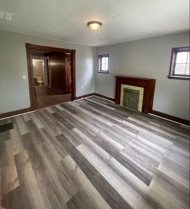 Photo - 3 bed 1 bath close to everything in Dayton!