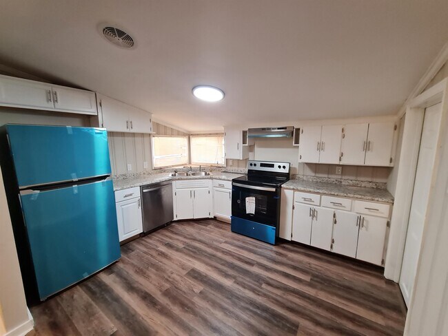 Photo - 1341 Adrian Ln