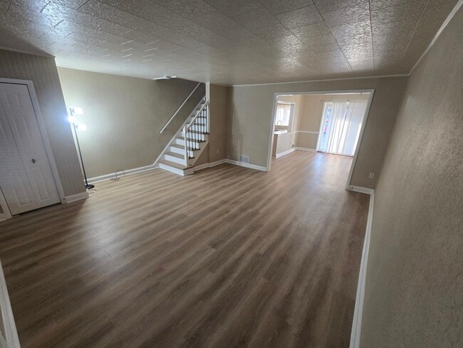 Building Photo - 1926 Guy Way