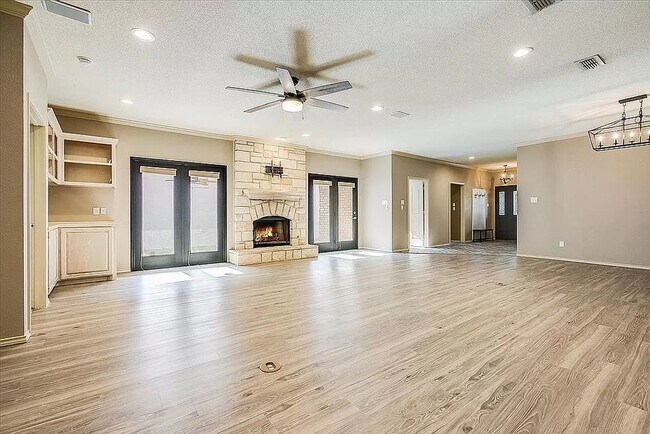 Photo - *Hillcrest Country Club Home*