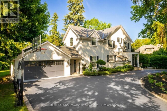 Photo - 317 Gloucester Ave