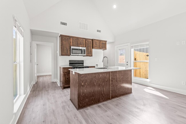 Photo - 20048 County Rd 4118