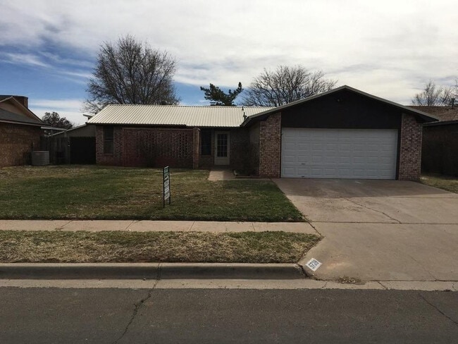Building Photo - 5739 Emory St