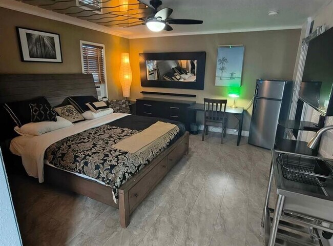 Photo - 5741 SW 24th Ave Unit B