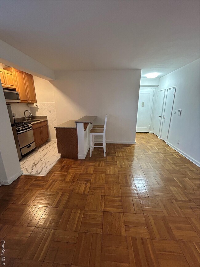 Photo - 210 Pelham Rd Unit 5P