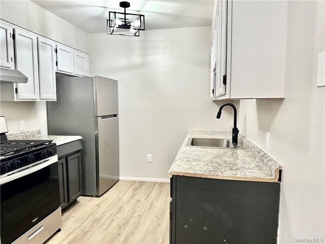 Photo - 13-19-19 Cole St Unit B14