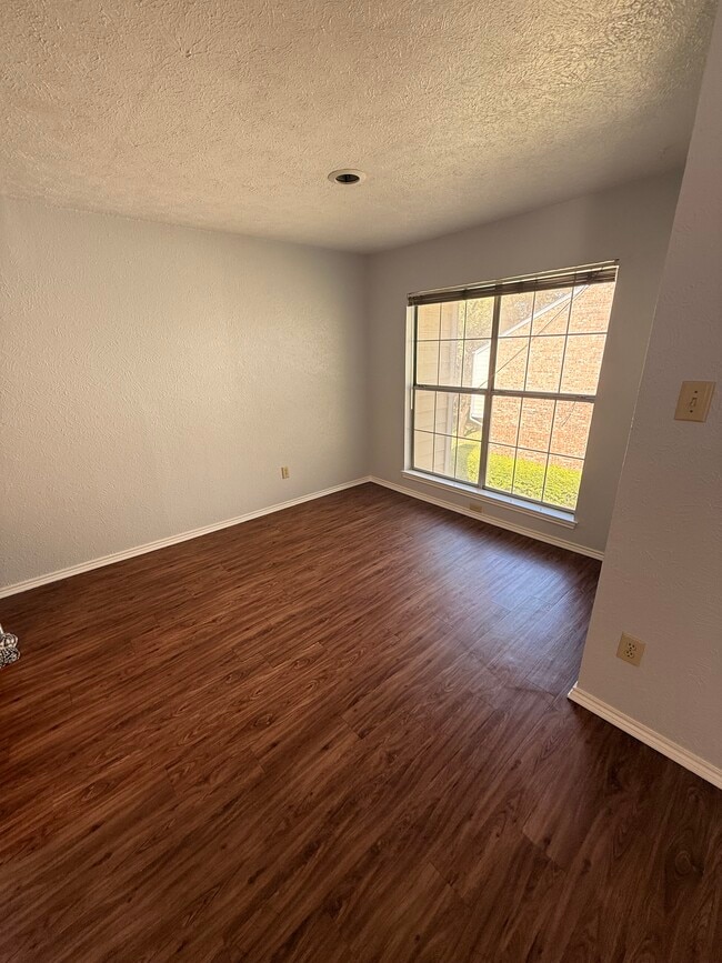 Photo - 2535 Wedglea Dr Unit 222