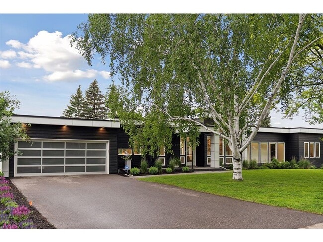 Photo - 209 Westwood Dr N