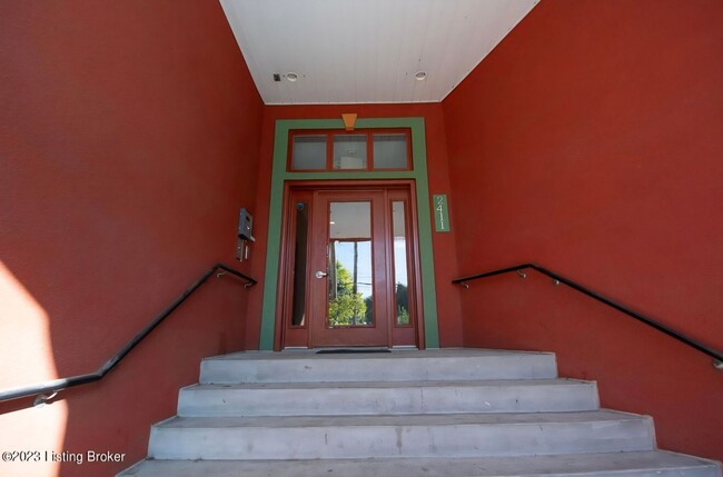 Photo - 2411 Brownsboro Rd