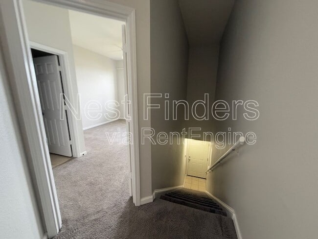 Photo - 10075 Gate Pkwy N Unidad 1606