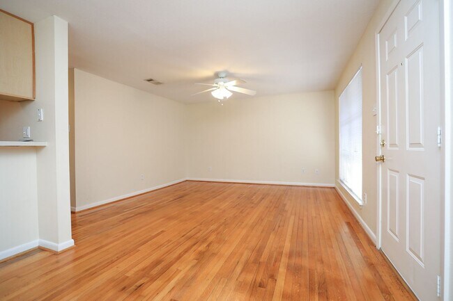 Photo - 1620 Hawthorne St Unit True