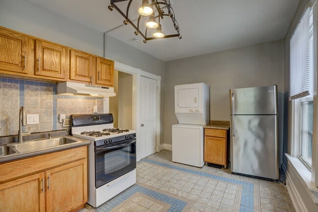Photo - 1438 Pullan Ave Unit 2