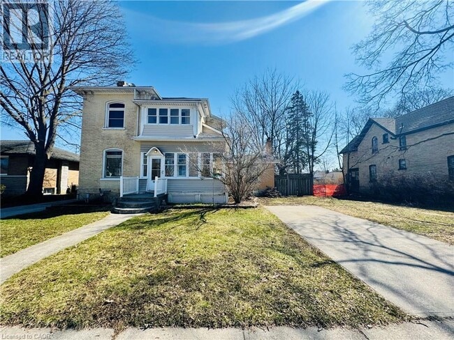 Photo - 127 Laurel St