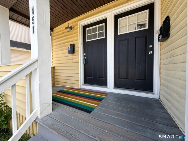 451 Hollister Ave Unidad 2