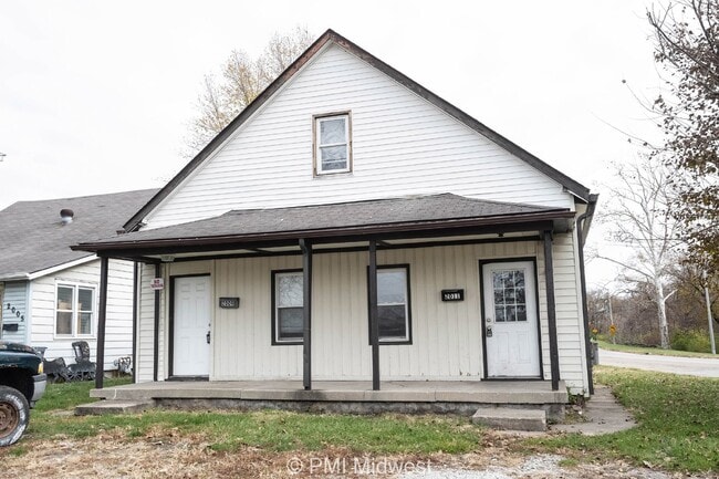 Photo - Charming 3-Bedroom Duplex with 2 Full Baths in Indianapolis - A Must See!