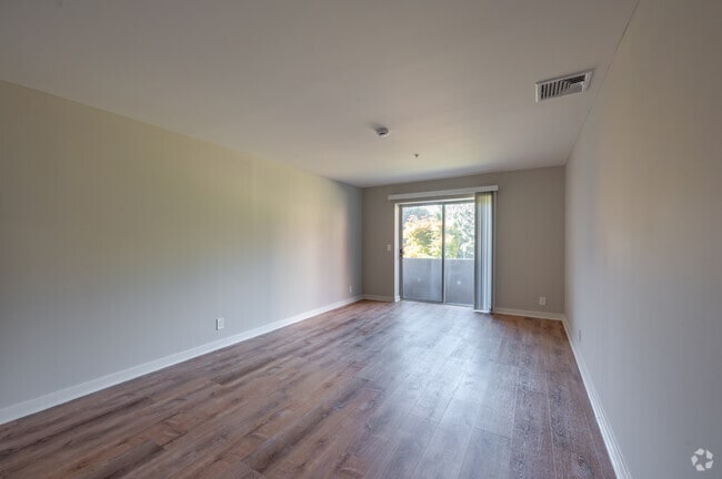 93 Richards Ave - 2BD 2BA - Primary Bedroom