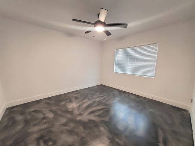 1538 W McDowell Rd Unit 3