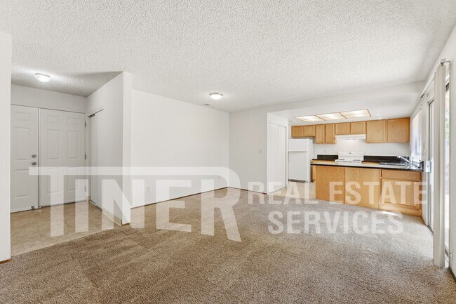 Photo - 10237 Country Way